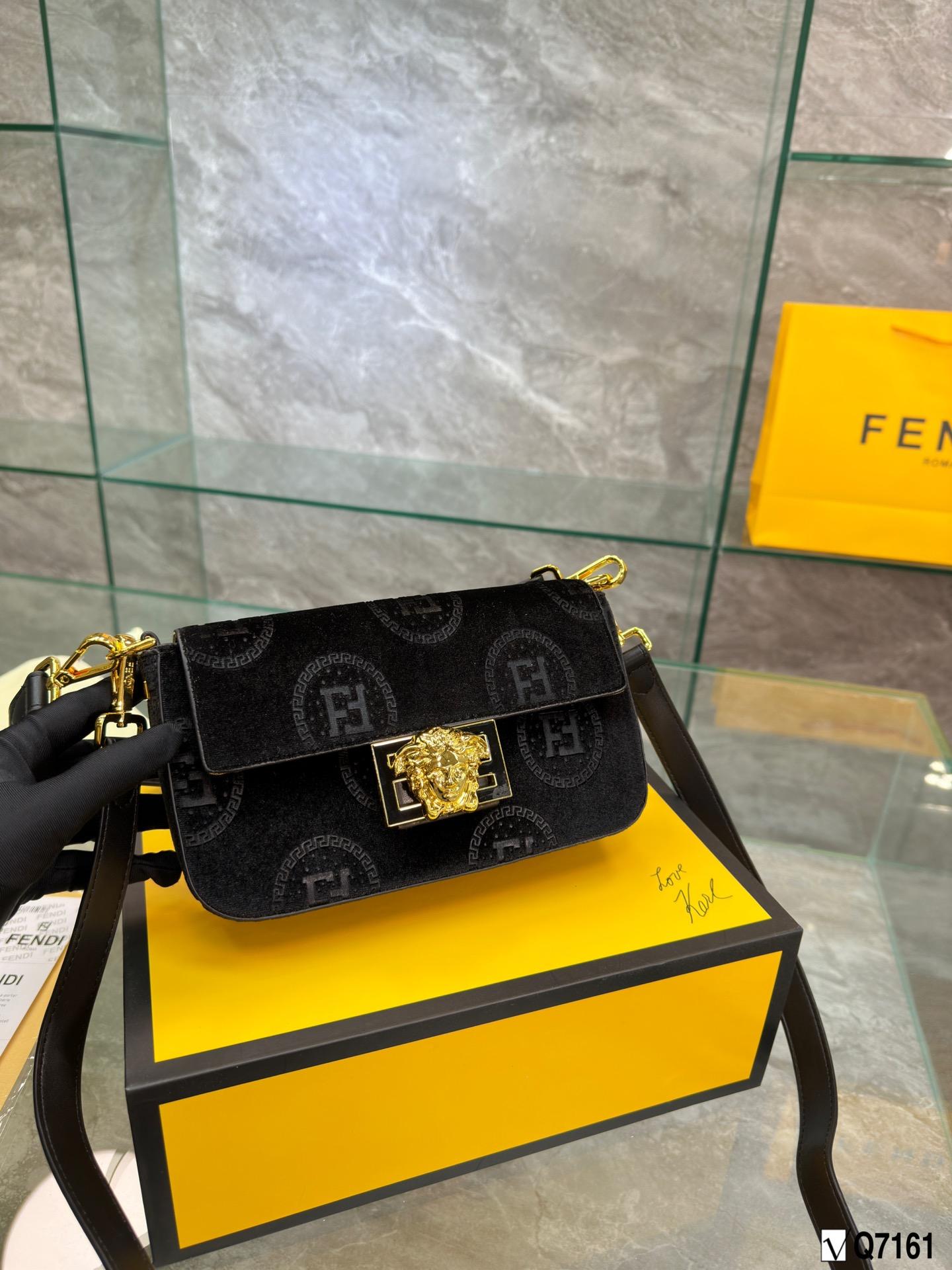 Replica Fendi Bag 22*13CM