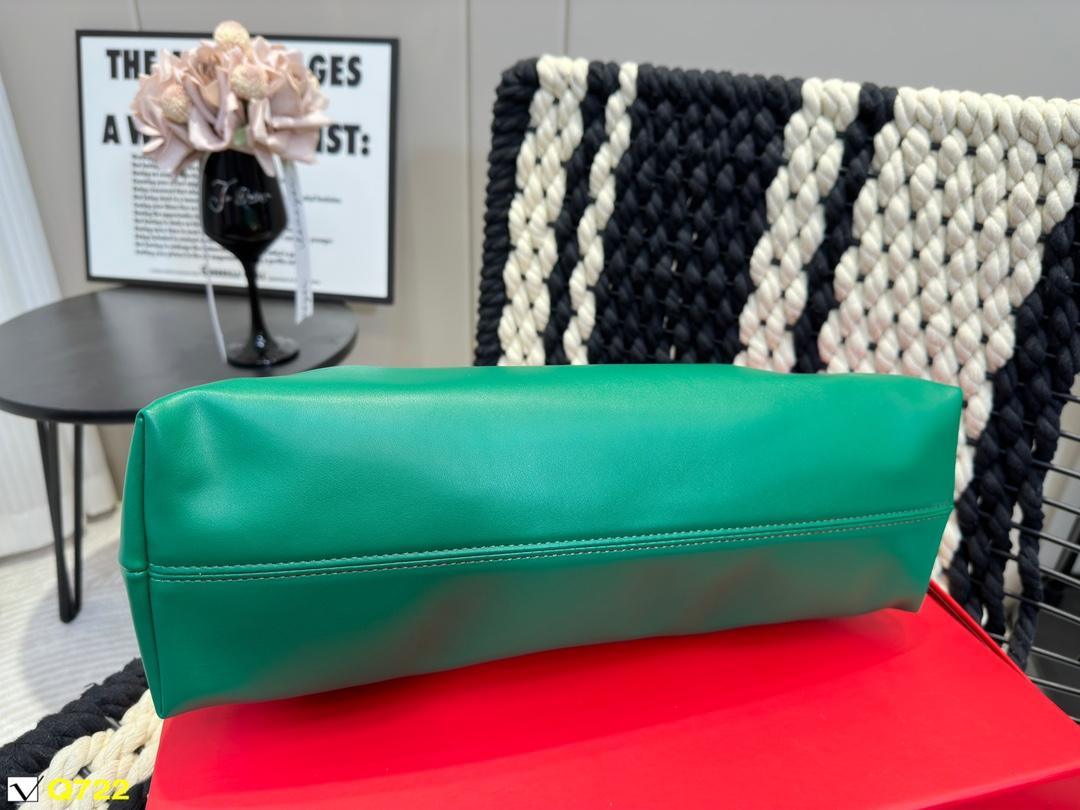 Replica Valentino Bag 38*23CM