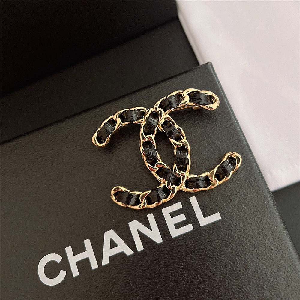 Replica CHANEL Brooch