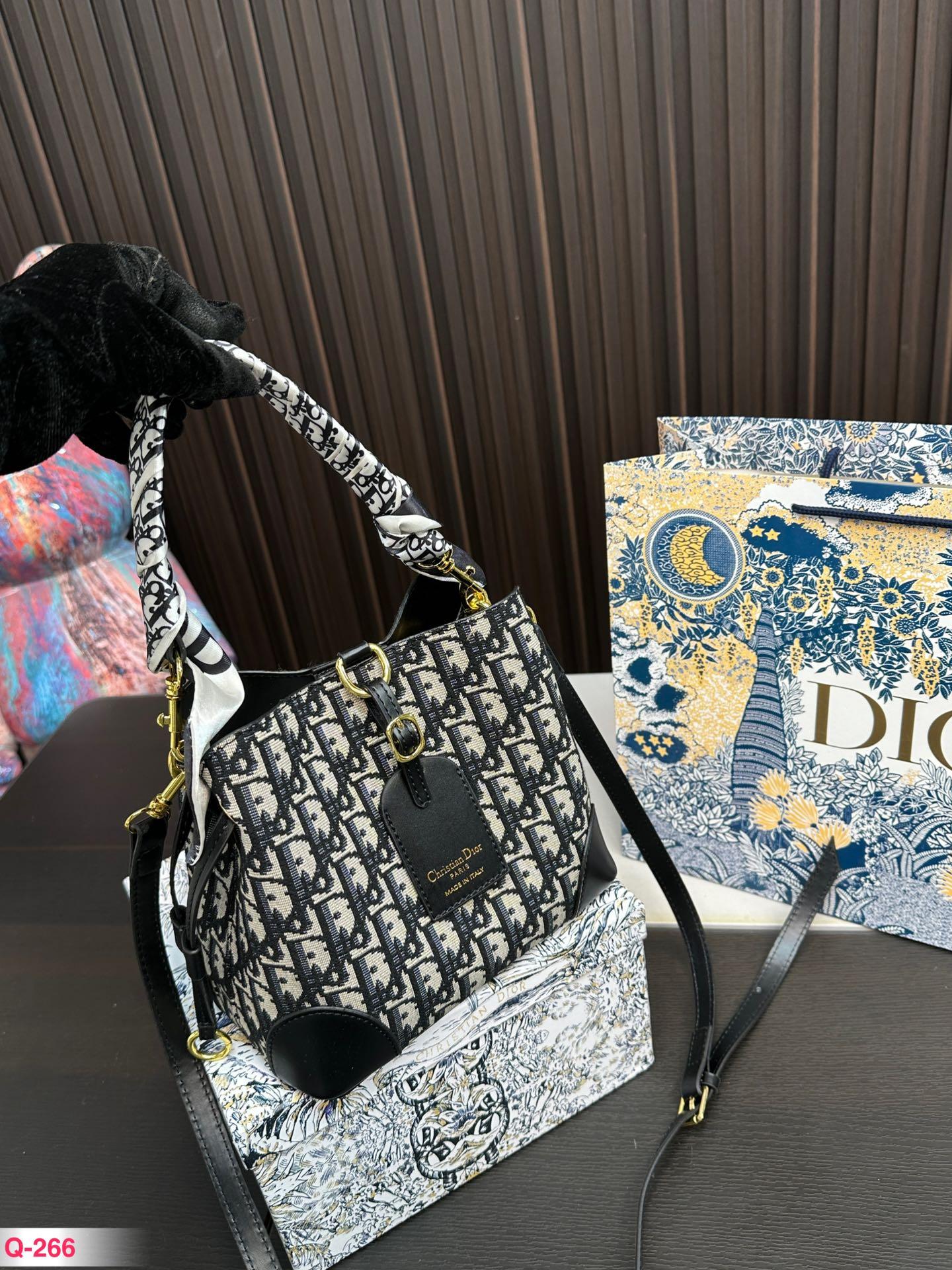 Replica Dior Bag 18*20CM