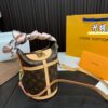 Replica Louis Vuitton Bag 23*18CM