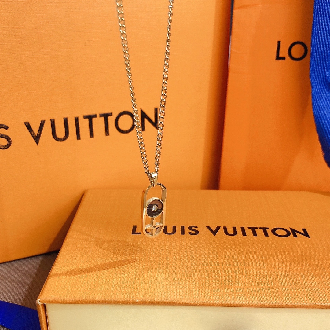 Replica LOUIS VUITTON Necklace