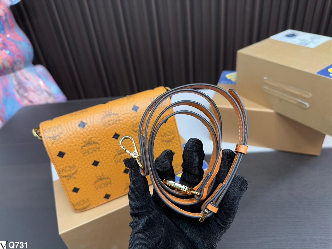 Replica MCM Bag 18*13CM