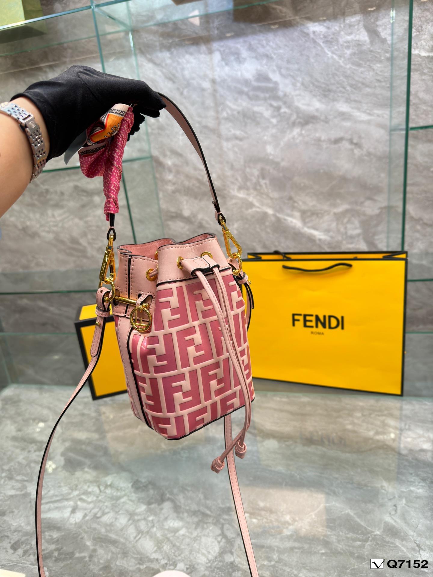 Replica Fendi Bag 15*21CM