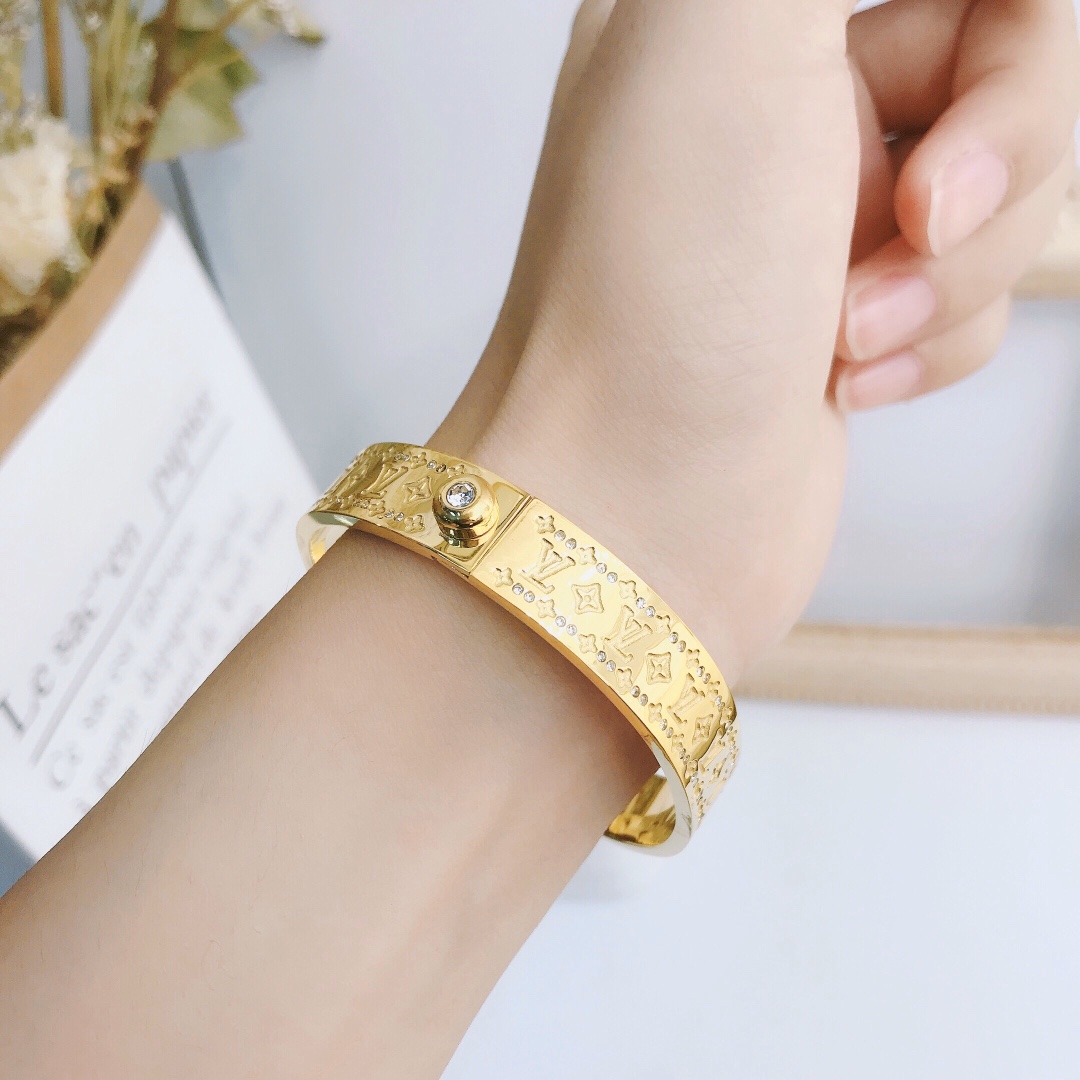 Replica LOUIS VUITTON Bangle
