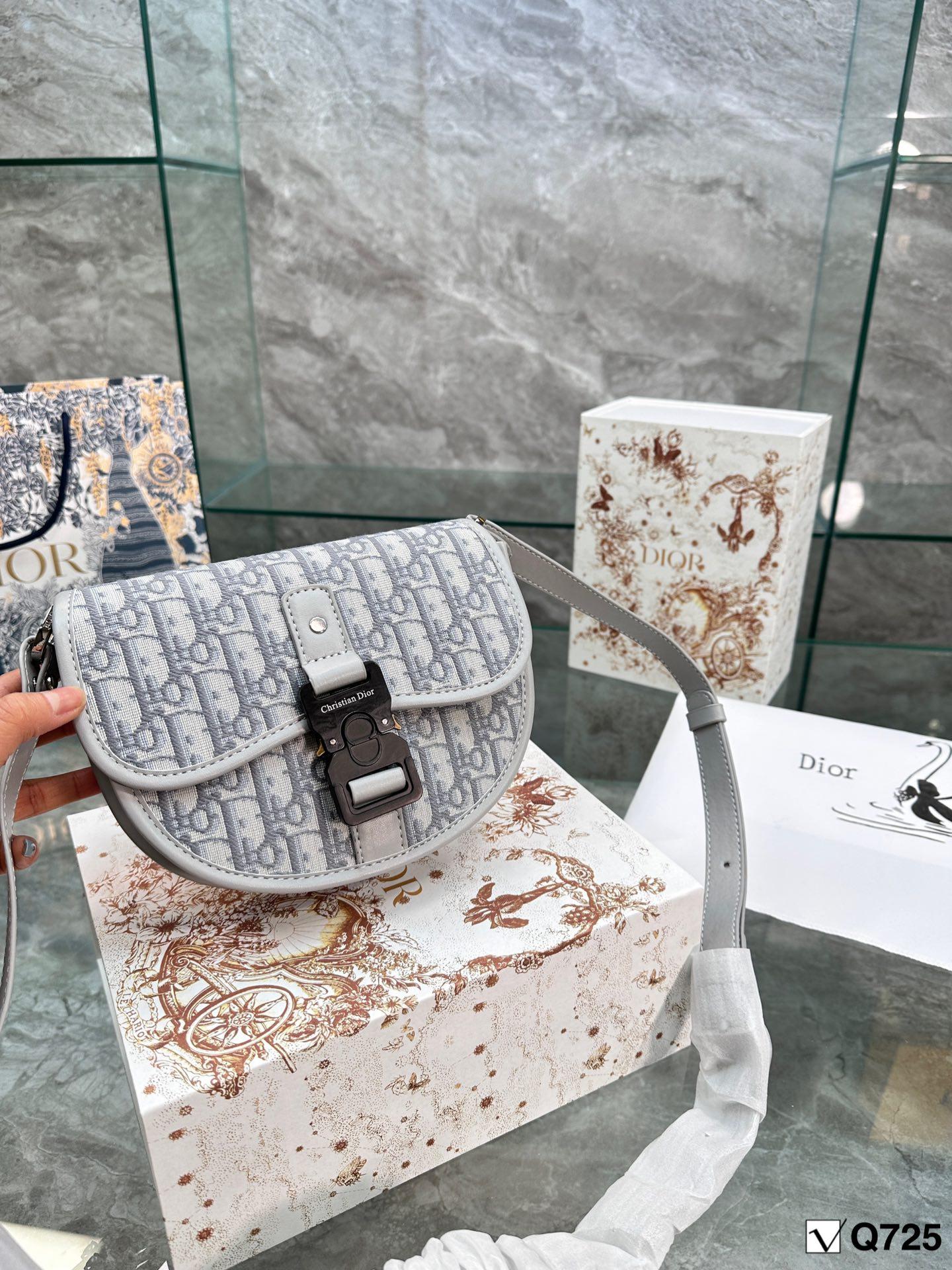 Replica Dior Bag 20*16CM