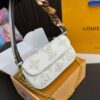 Replica Louis Vuitton Bag 11.5*22CM
