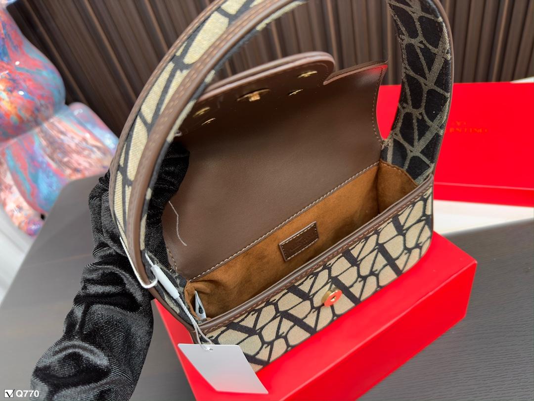 Replica Valentino Bag 23*15CM