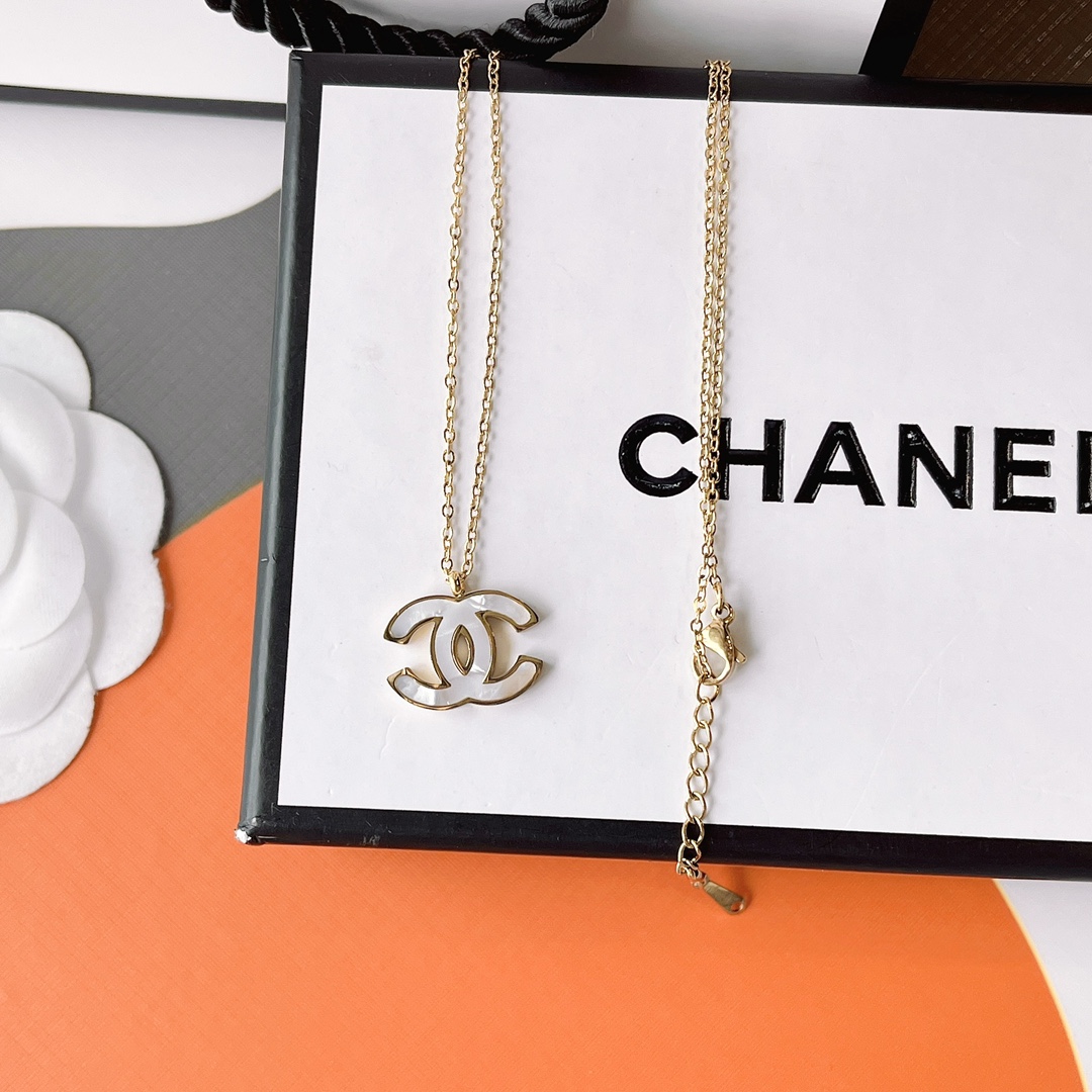 Replica CHANEL Necklace