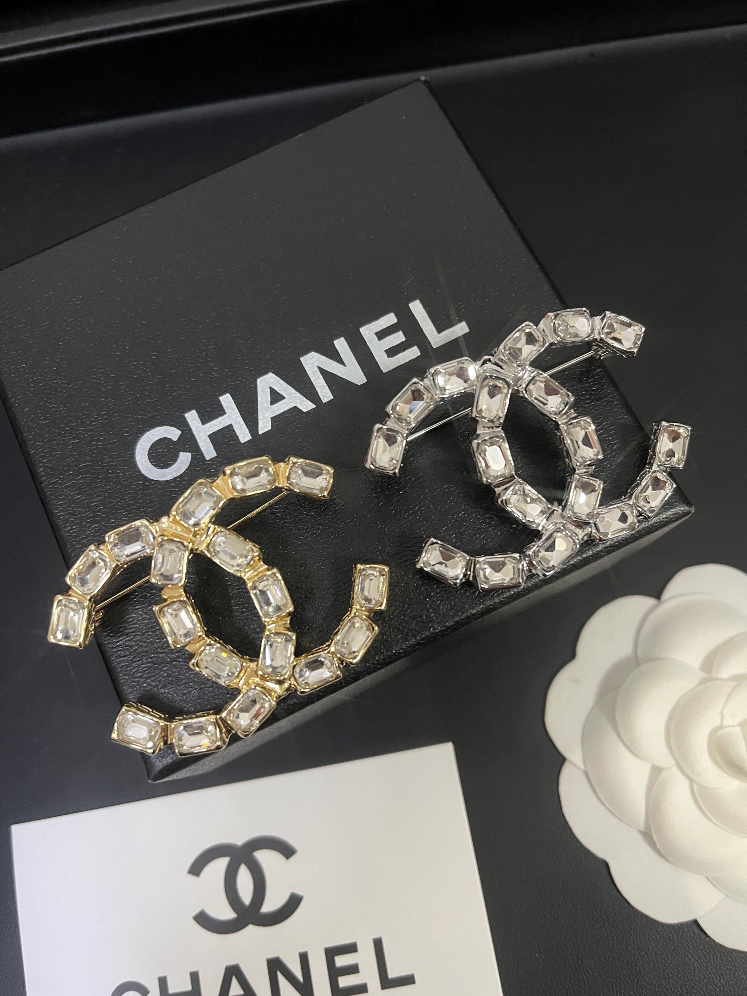 Replica CHANEL Brooch