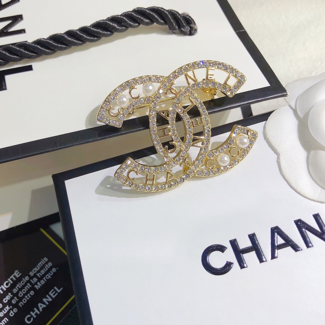 Replica CHANEL Brooch