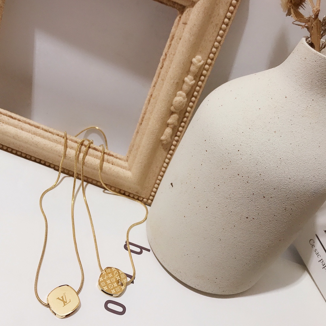 Replica LOUIS VUITTON Necklace