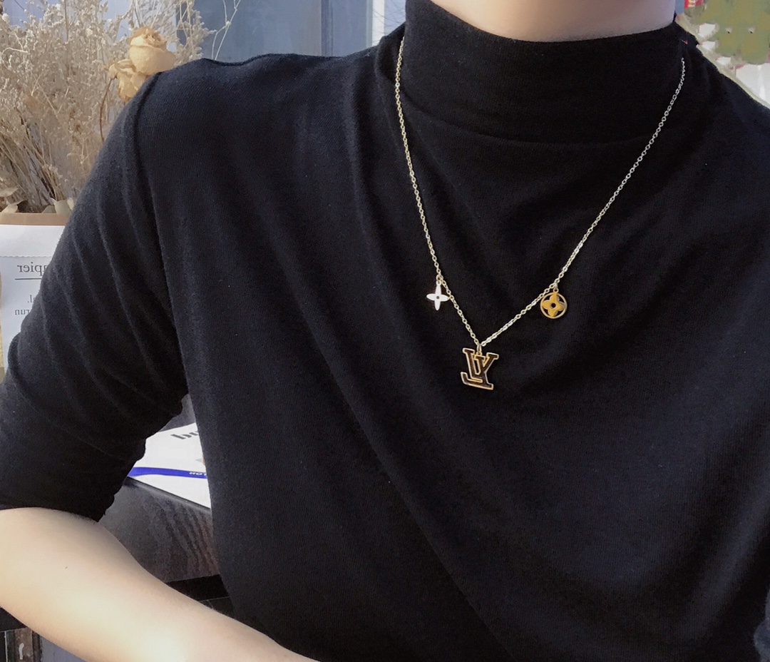 Replica LOUIS VUITTON Necklace