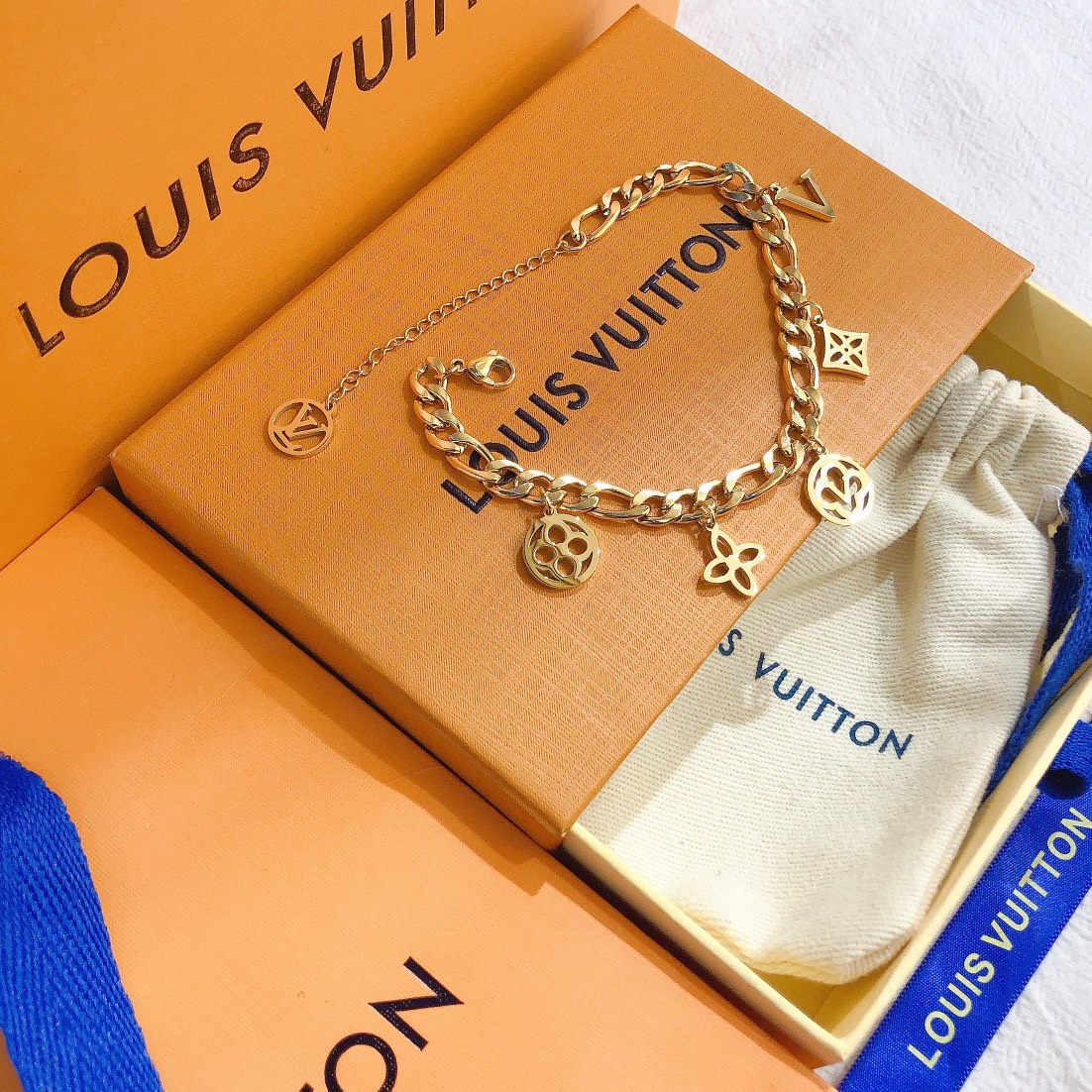 Replica LOUIS VUITTON Bracelet